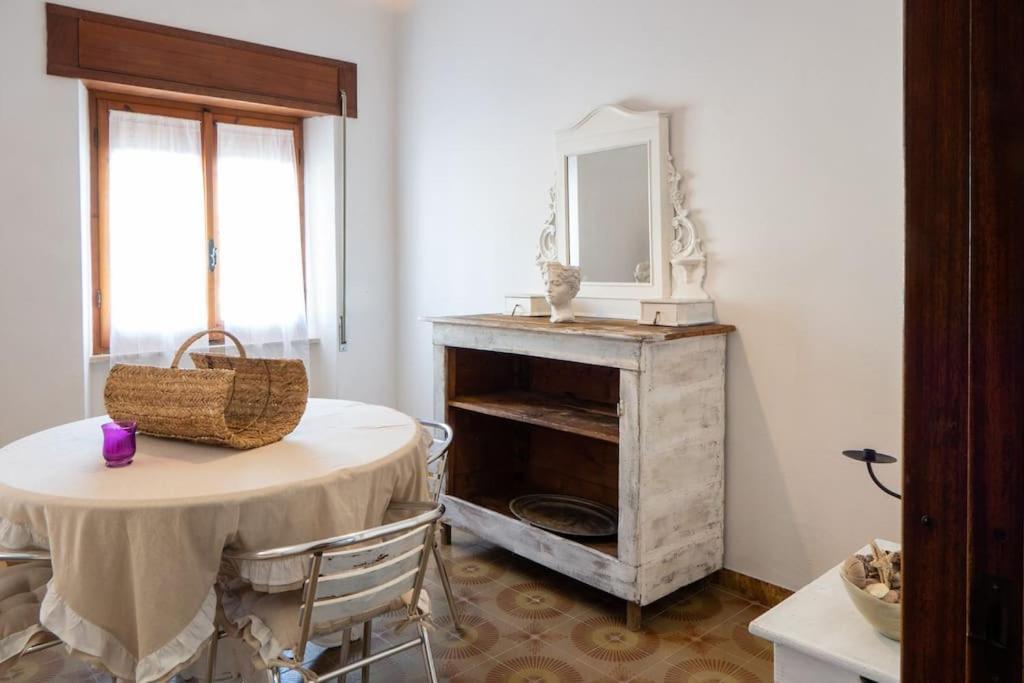 Casa Babylon, Bohemian Getaway